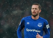 熊猫体育平台-西甲国家德比之夜，杜兰特存在感拉满，跨界体育的奇妙交汇