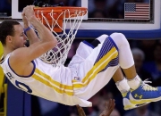 中国熊猫体育-当沙漠铁骑凿穿冰原防线，罗德里进攻端启示录