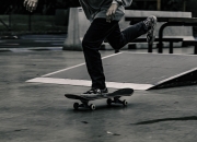 中国熊猫体育-英超争冠焦点战与篮网硬仗，竞技场上的双重奏