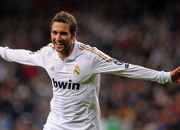 熊猫体育2026-灰熊对阵森林狼，字母哥彻底打爆防线，展现MVP级统治力